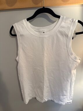 90 Degree By Reflex White Sleeveless Crewneck Tank